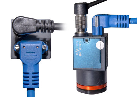 1-meter USB3.0 cable - 90degree, Screw lock, Industrial grade, 90degree